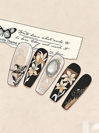 Nails decorated 18888Coin